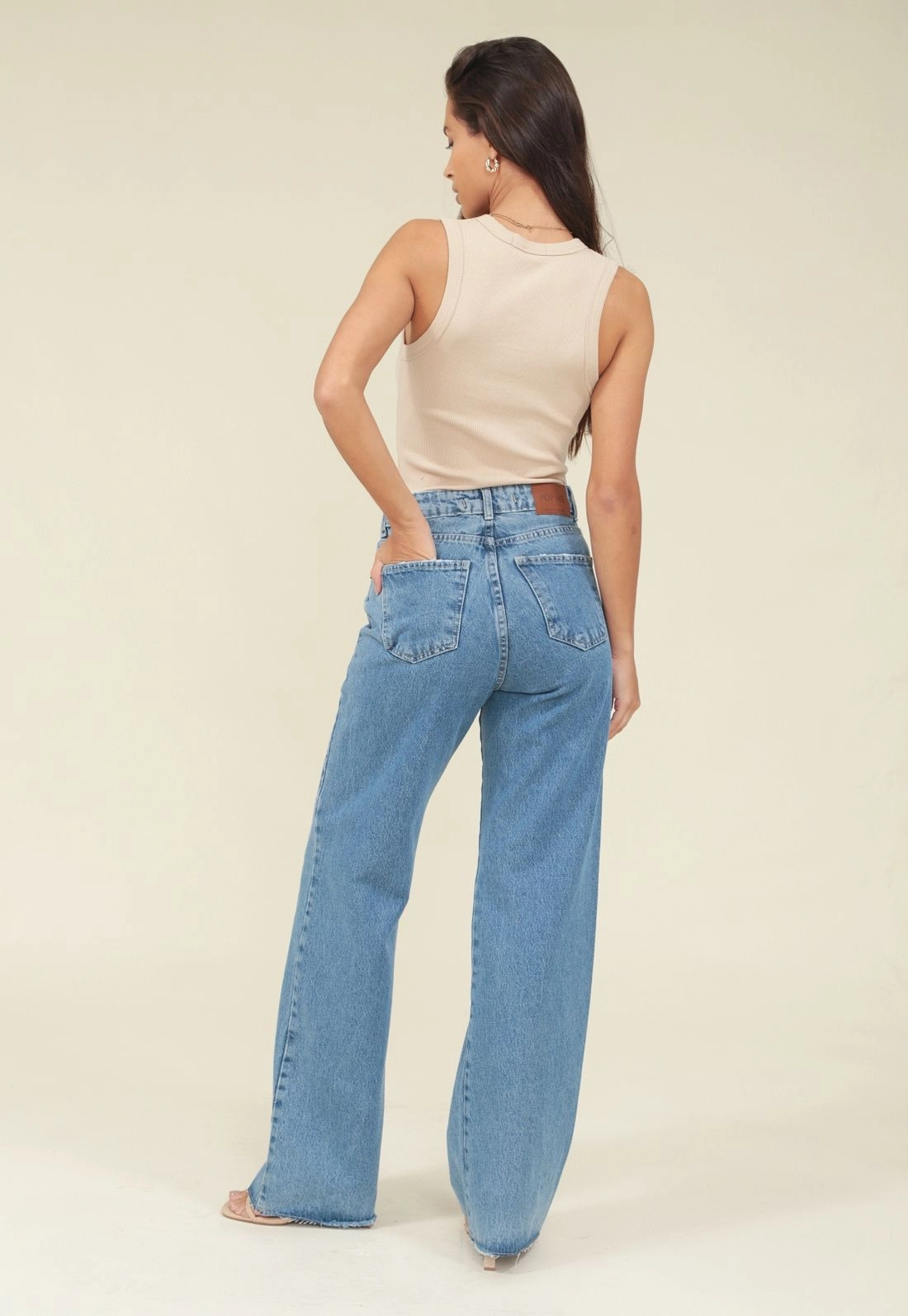 Calça Jeans Wide Com Lavagem Chá