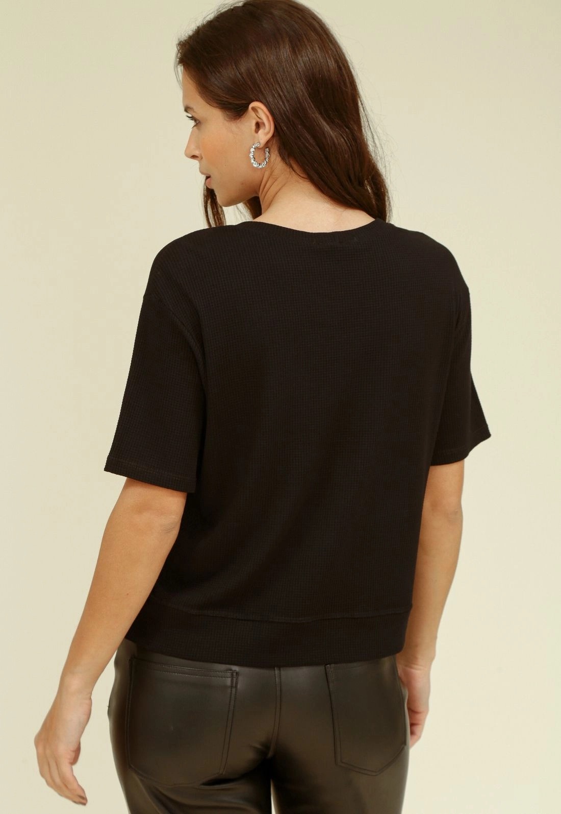 Blusa Malha Texturizada Manga Curta Abertura Lateral