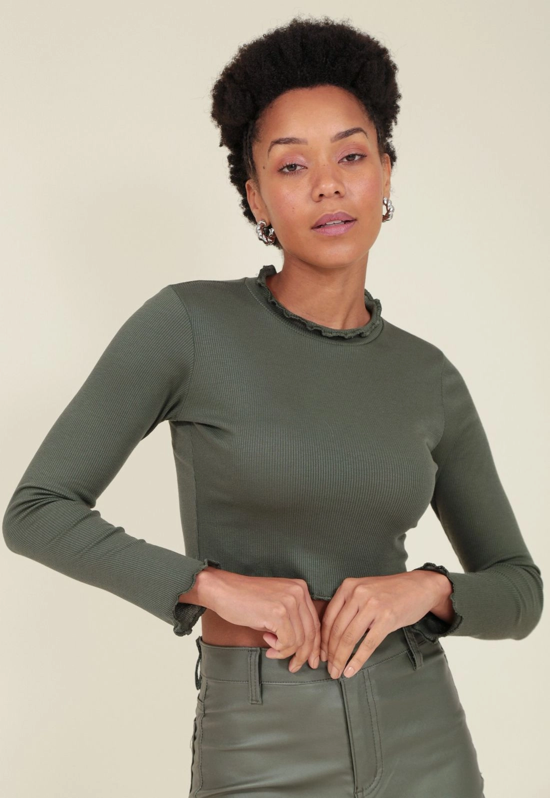 Blusa Cropped Manga Longa Frufru