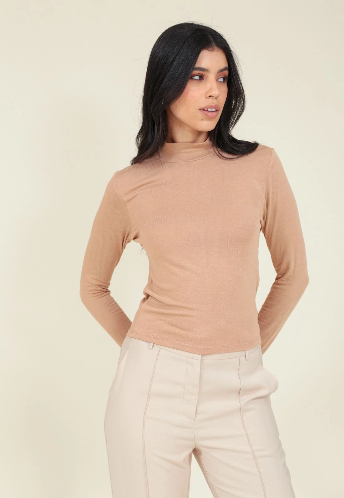 Blusa Básica Malha Tricô Manga Longa Gola Alta