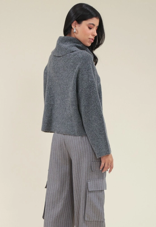 Blusa Tricô Oversized Manga Longa Ampla E Gola Alta