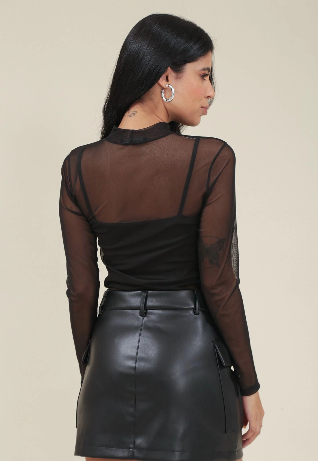 Blusa Tule Manga Longa Gola Alta