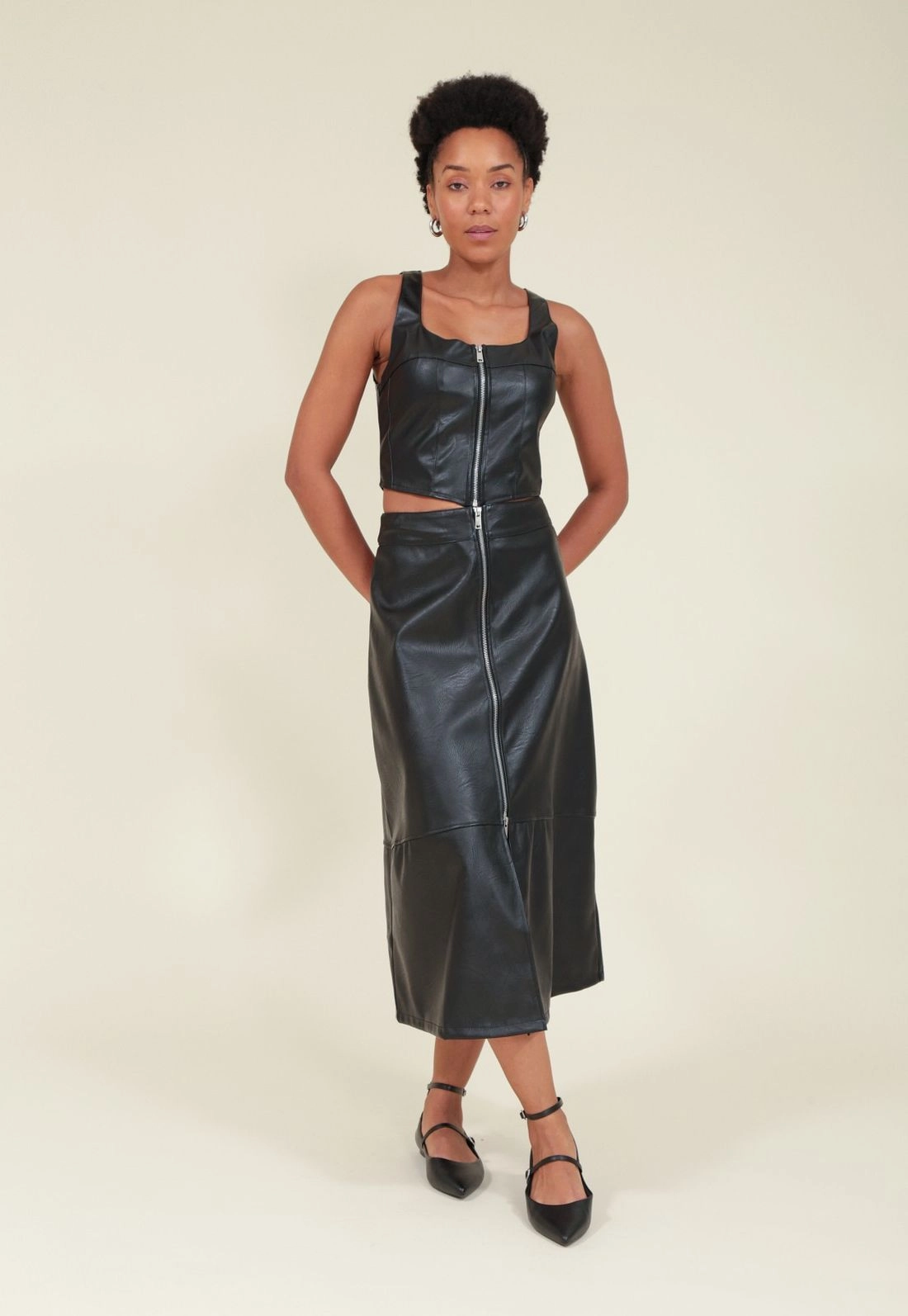 Saia Midi Pu Com Ziper Frontal