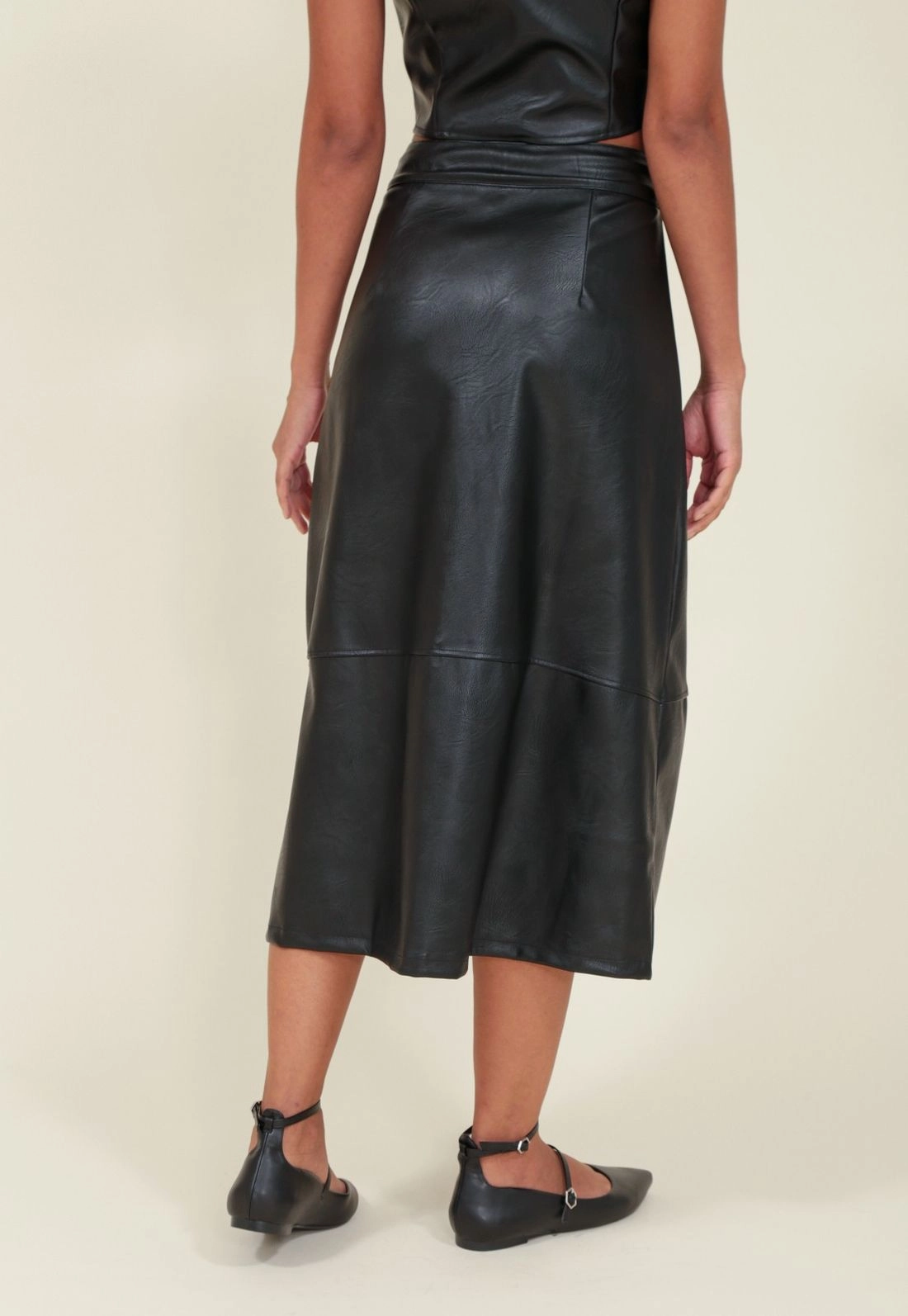 Saia Midi Pu Com Ziper Frontal
