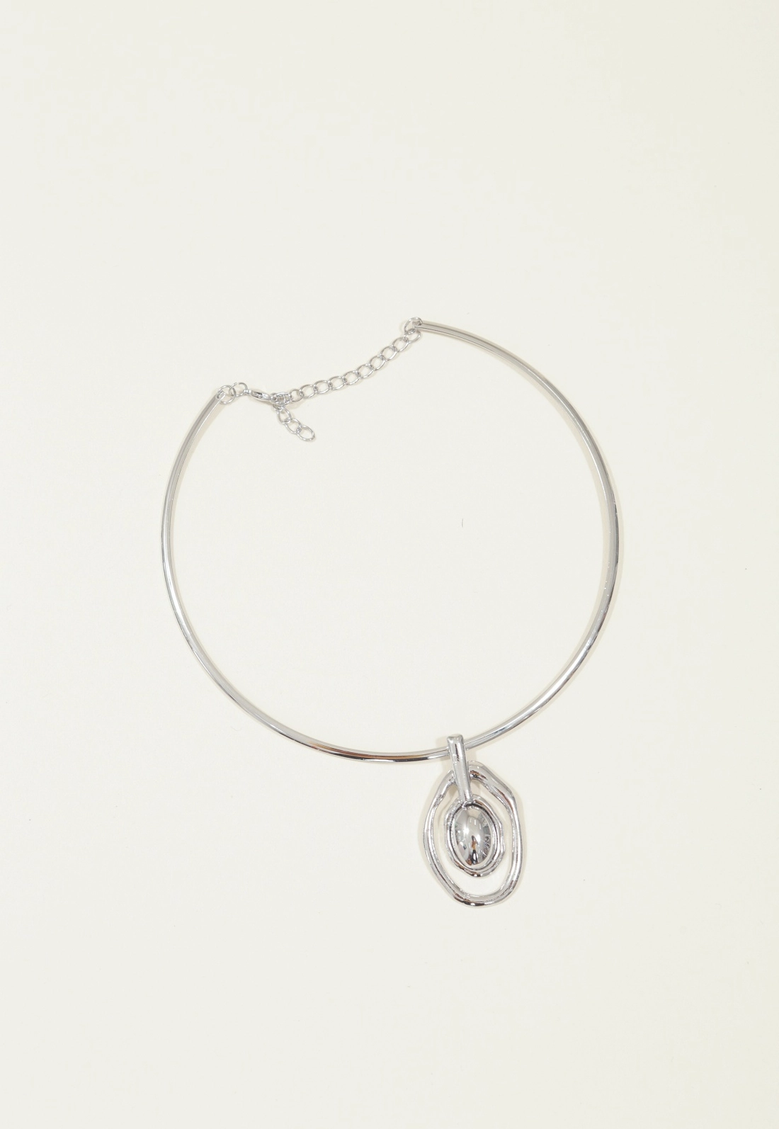 Colar Chocker Com Pingente Metal