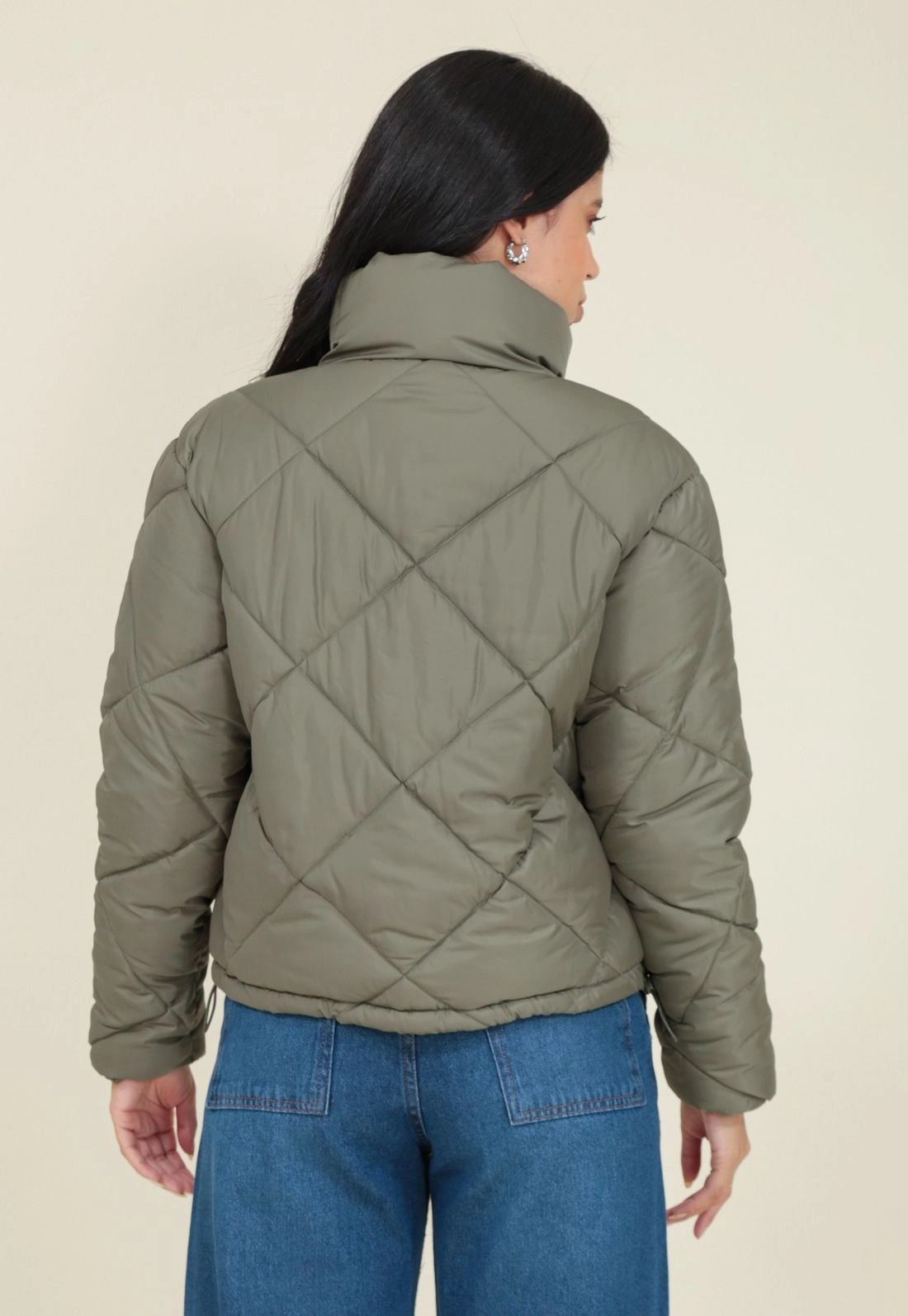 Jaqueta Nylon Matelassê Losango Com Gola Alta