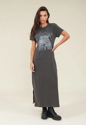 Vestido Midi Em Meia Malha Estonado Manga Curta Onça