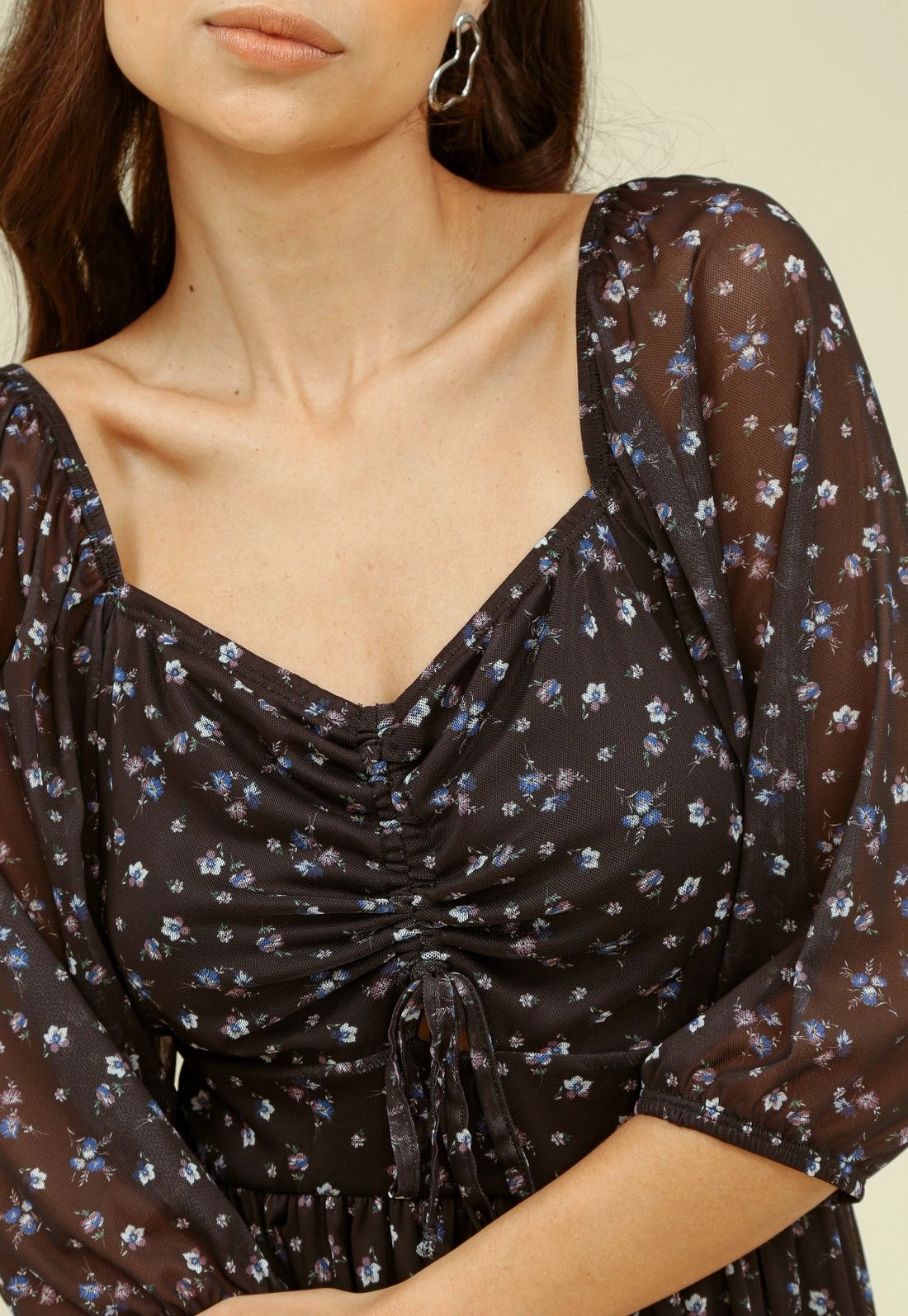 Vestido Midi Em Tule Estampado Liberty Com Franzido No Decote