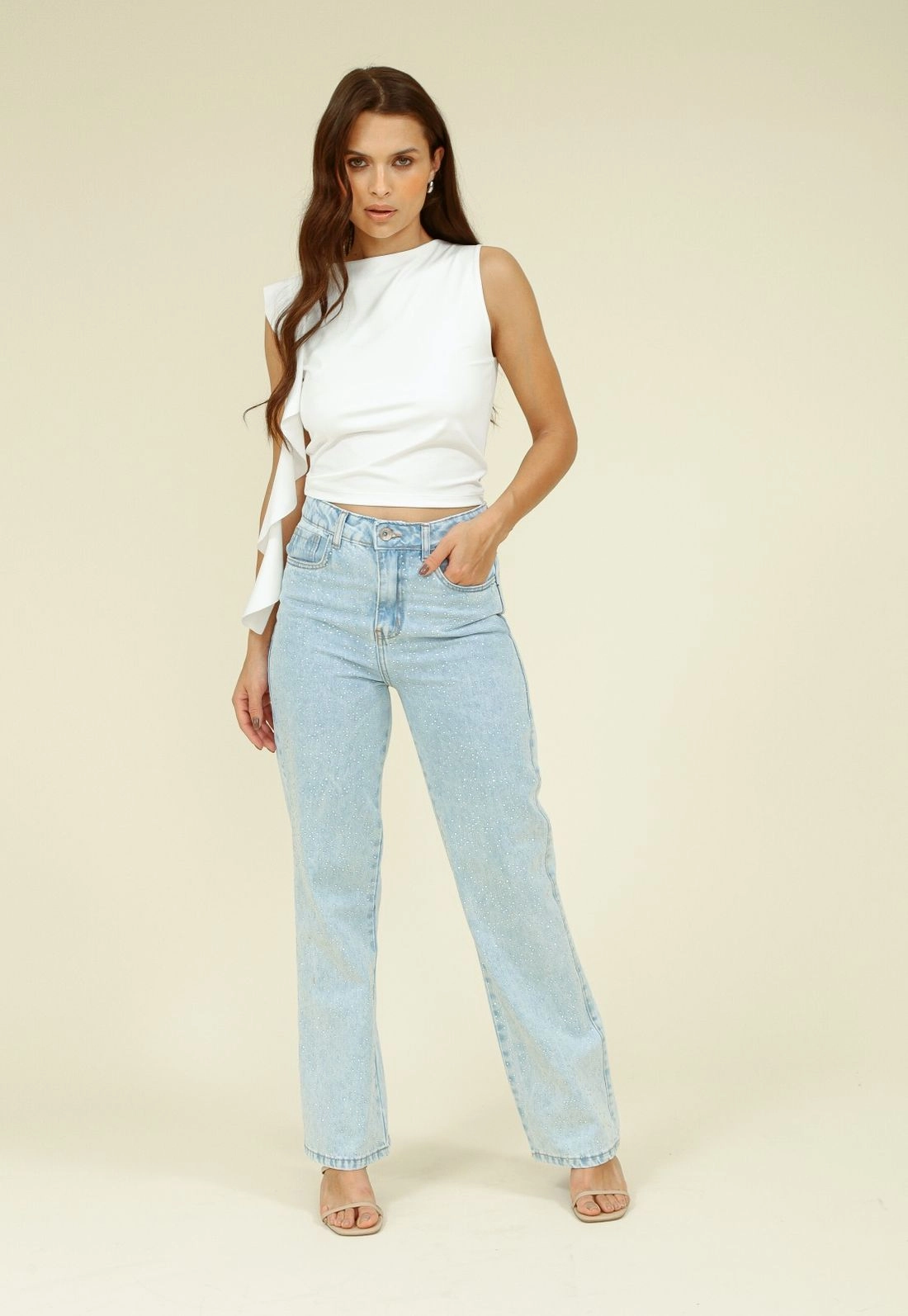 Calça Jeans Reta Com Aplicação Strass
