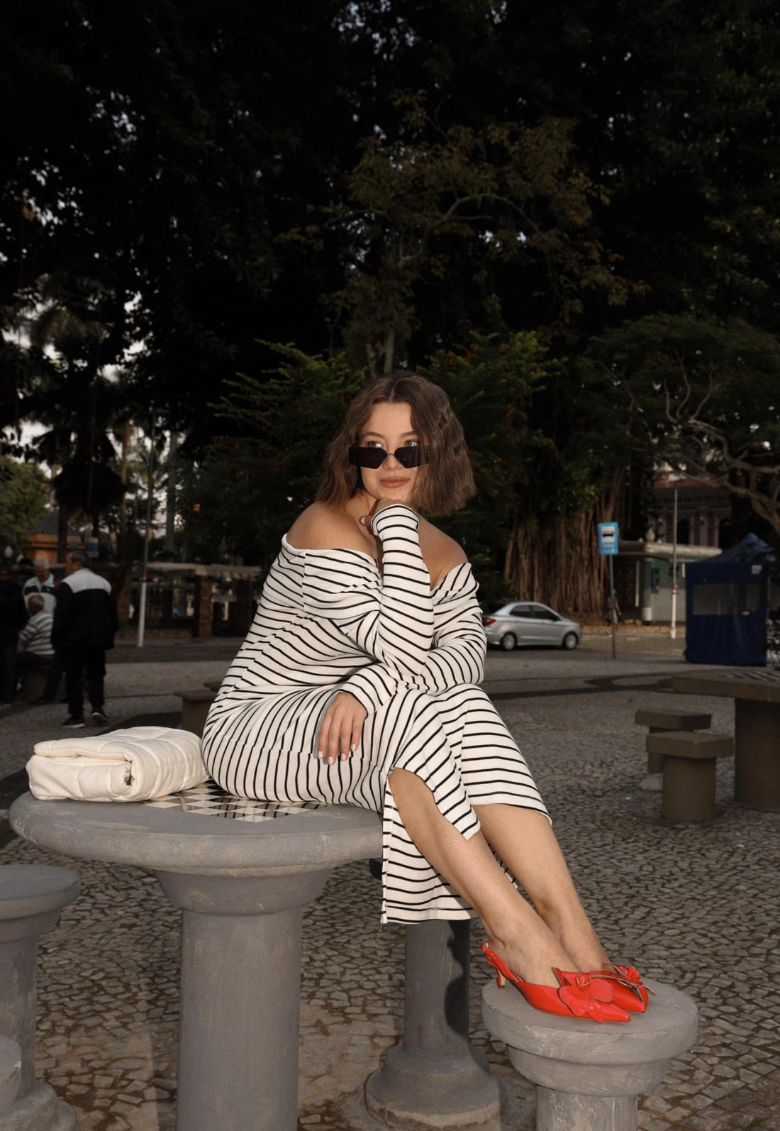 Vestido Midi Malha Ribana Listrada Manga Longa Ombro A Ombro