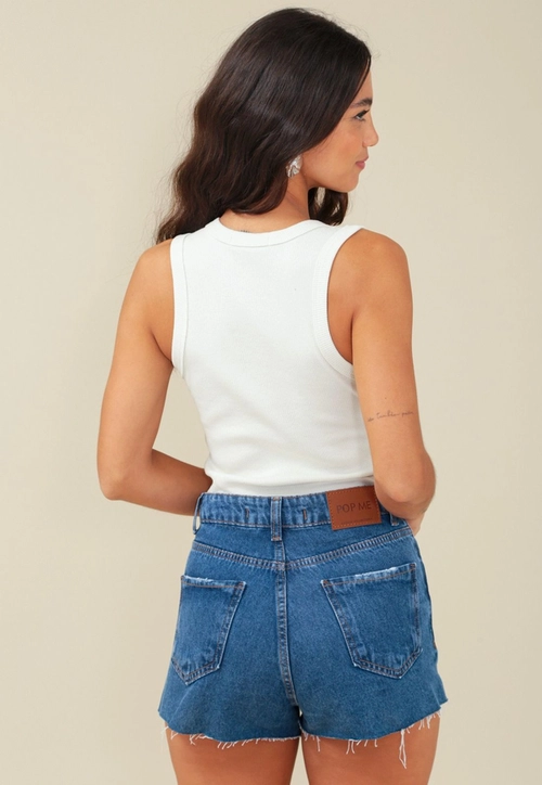 Shorts Jeans Curto Com Puidos Abertura Lateral
