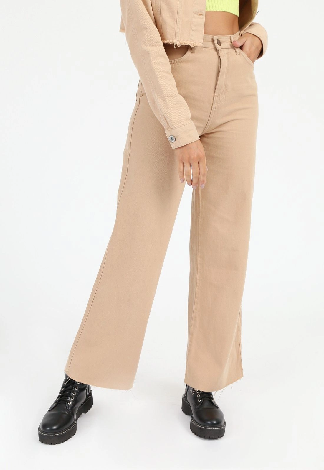 Calça Sarja Wide Leg Desfiada