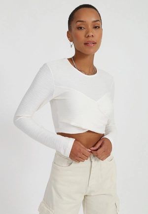 Blusa Cropped Manga Longa Transpasse