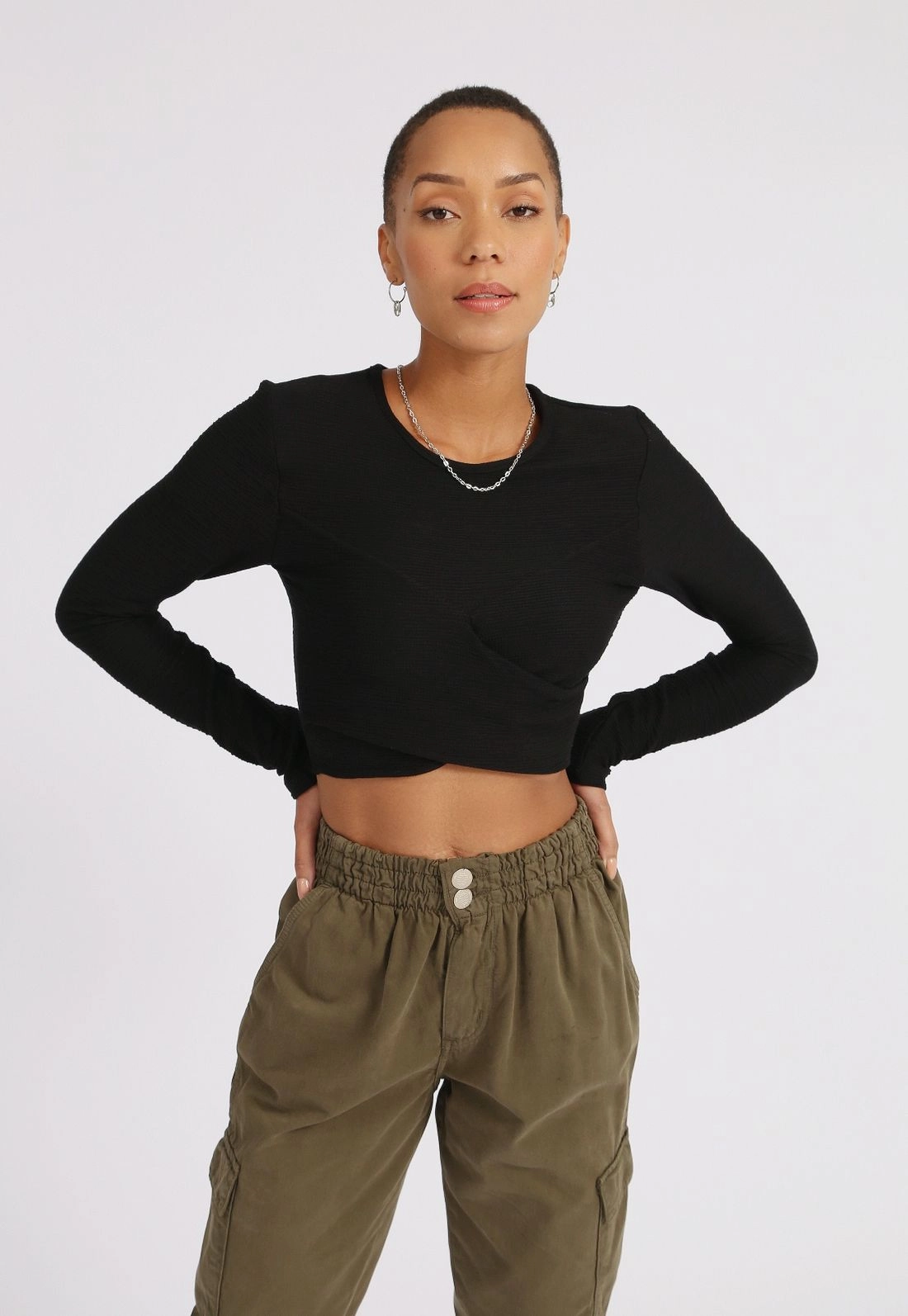 Blusa Cropped Manga Longa Transpasse