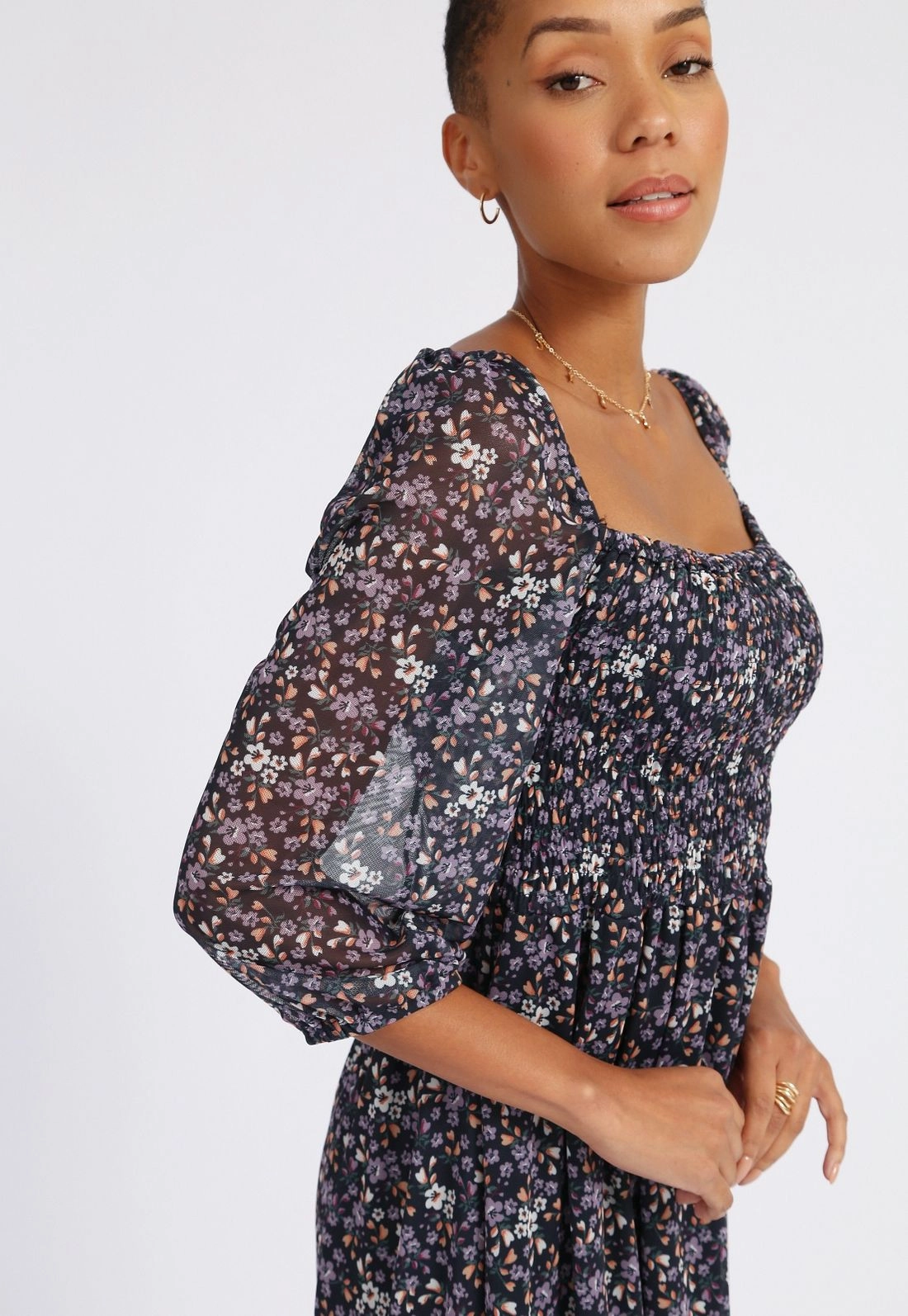 Vestido Tule Manga Curta Liberty