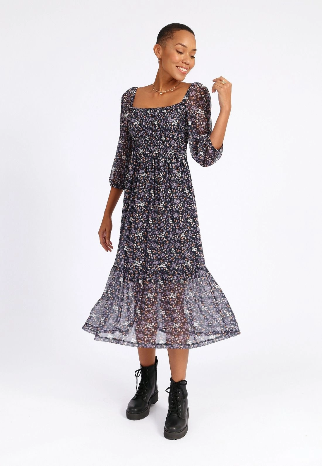 Vestido Tule Manga Curta Liberty
