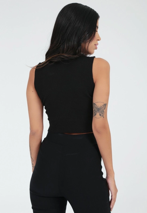 Blusa Tricô Sem Manga Vazado Busto