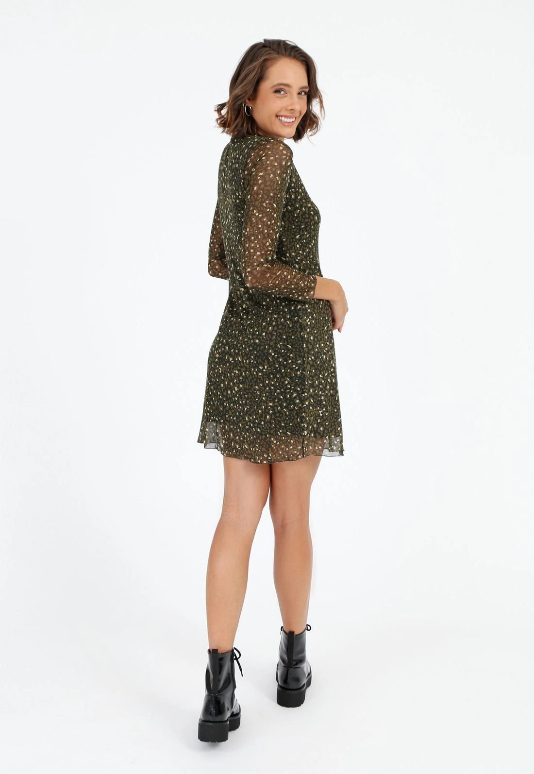 Vestido Tule Manga Longa Onça