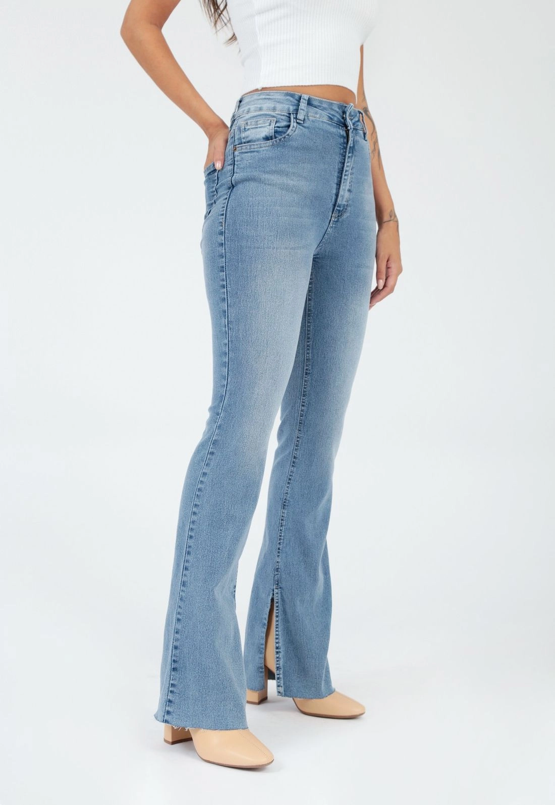 Calça Jeans Flare Fenda