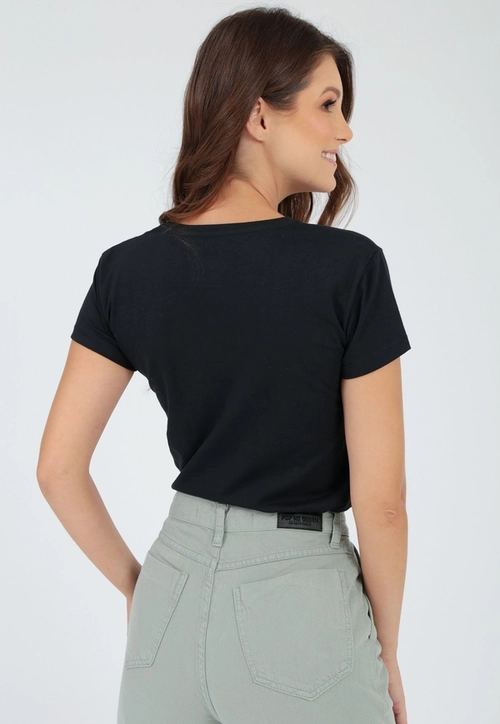 Blusa T-Shirt Flores Kindness