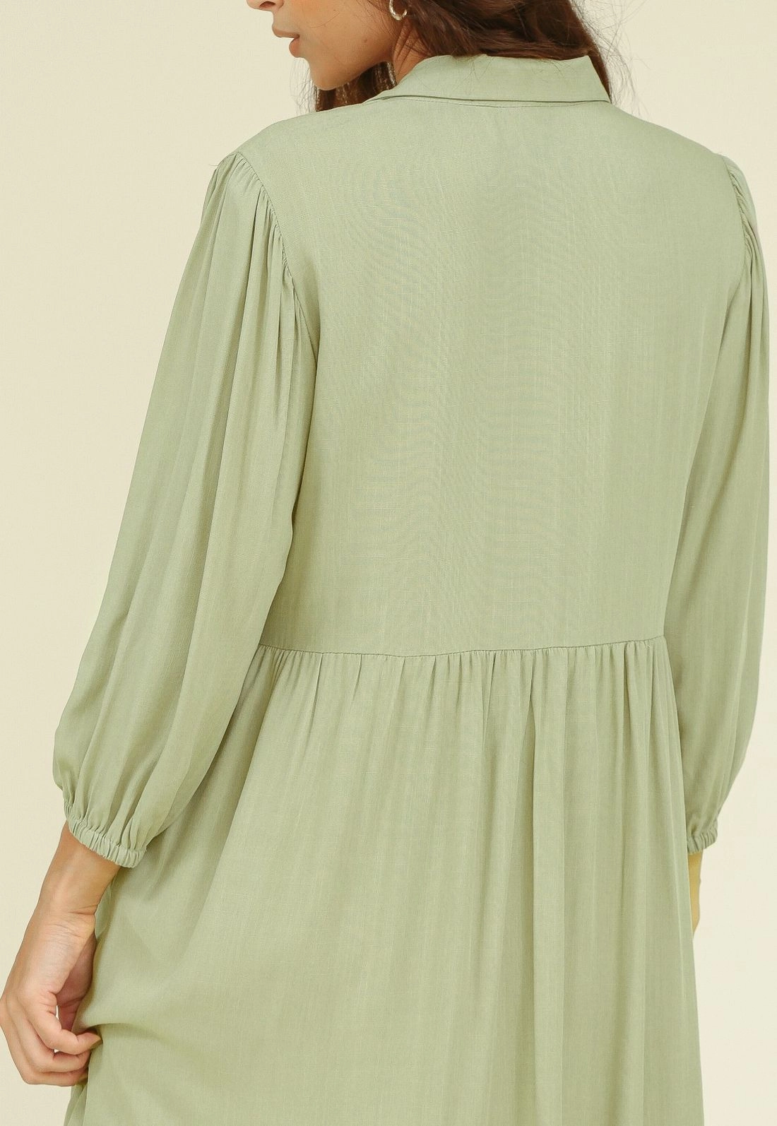 Chemise Curto Manga 3/4 Em Viscose Com Recorte