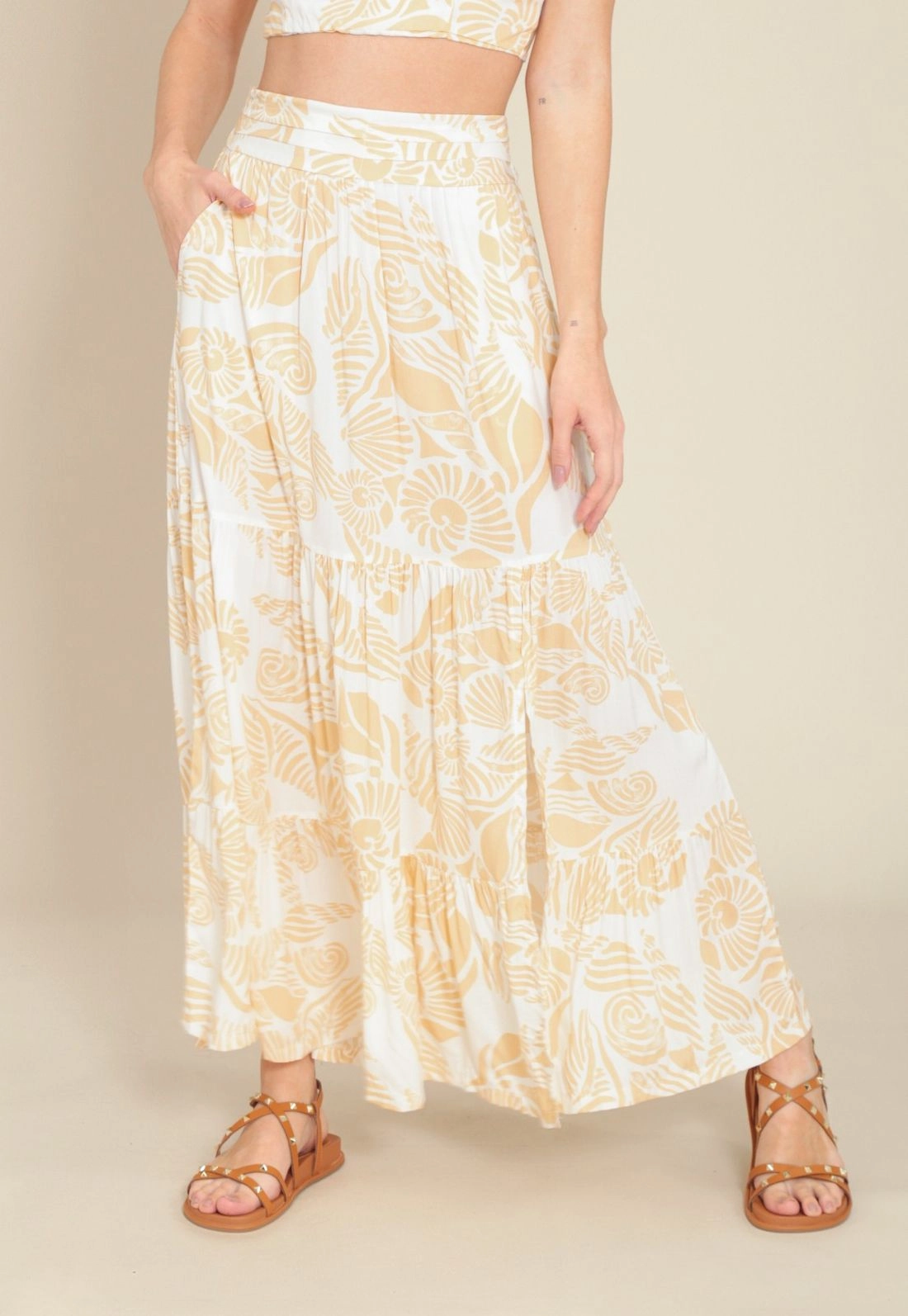 Saia Midi Em Viscose Recortes Fenda Bolso Estampa Conchas