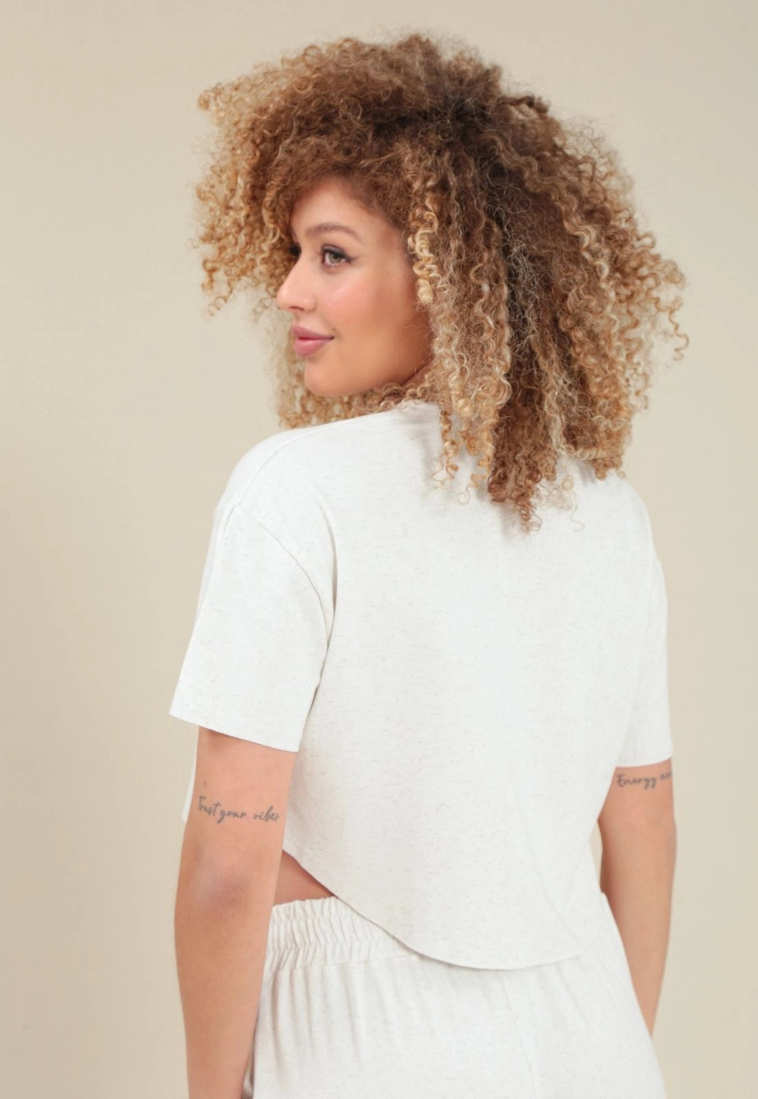 Blusa Cropped Malha Linho Manga Curta