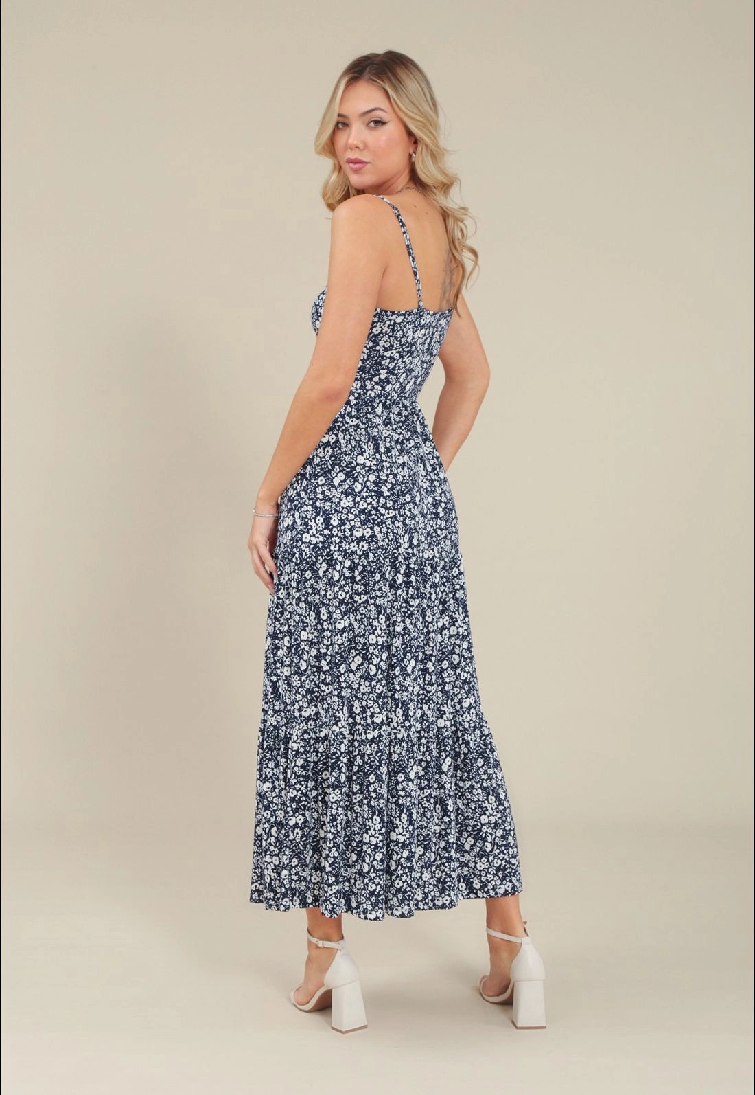 Vestido New Midi  Alça E Franzido Em Malha Estampa Liberty