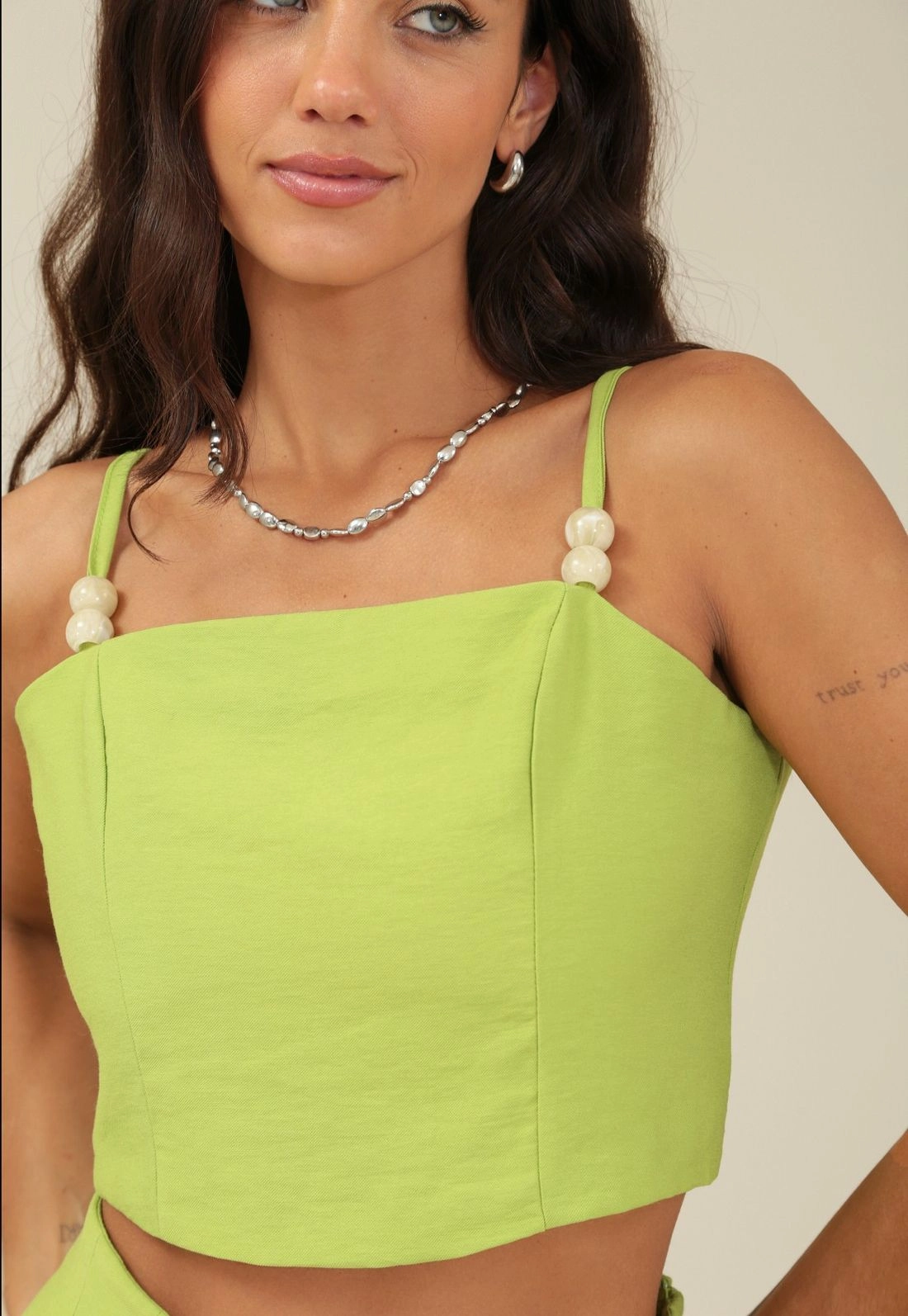 Cropped Em Alfaiataria Com Alças