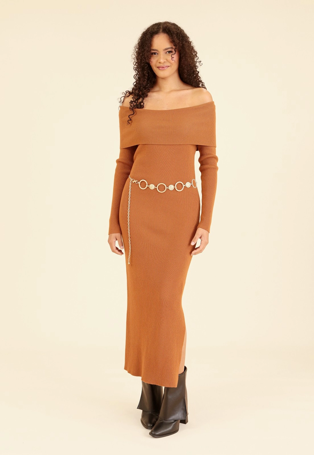 Vestido Midi Tricô Manga Longa Ombro A Ombro
