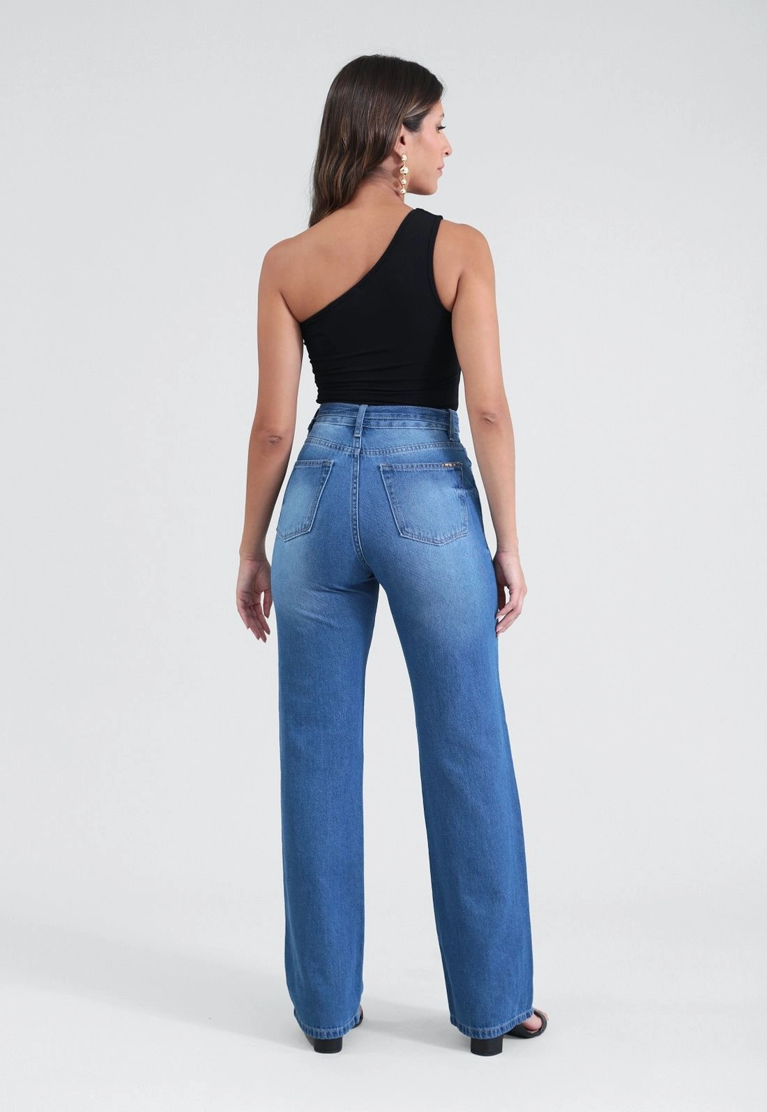 Calça Jeans Reta Com Cinto