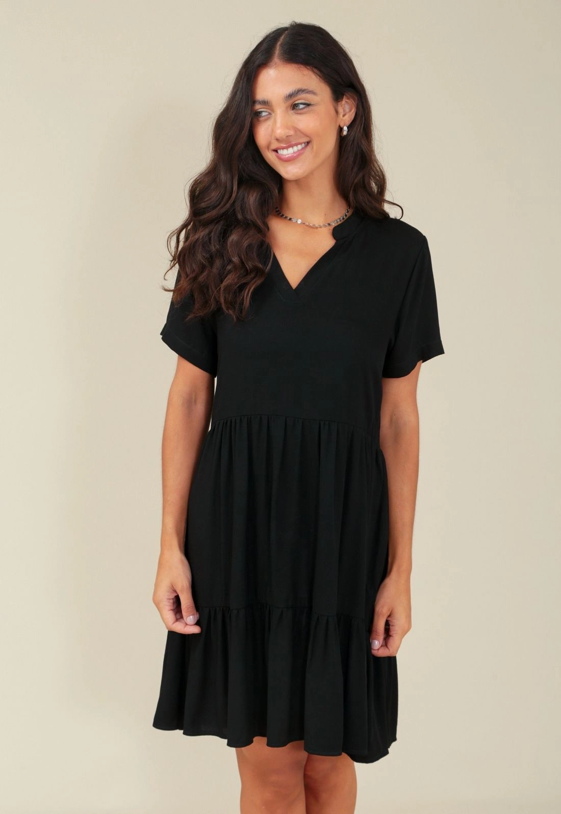 Vestido Curto Em Viscose Twill Com Gola Padre E Recortes