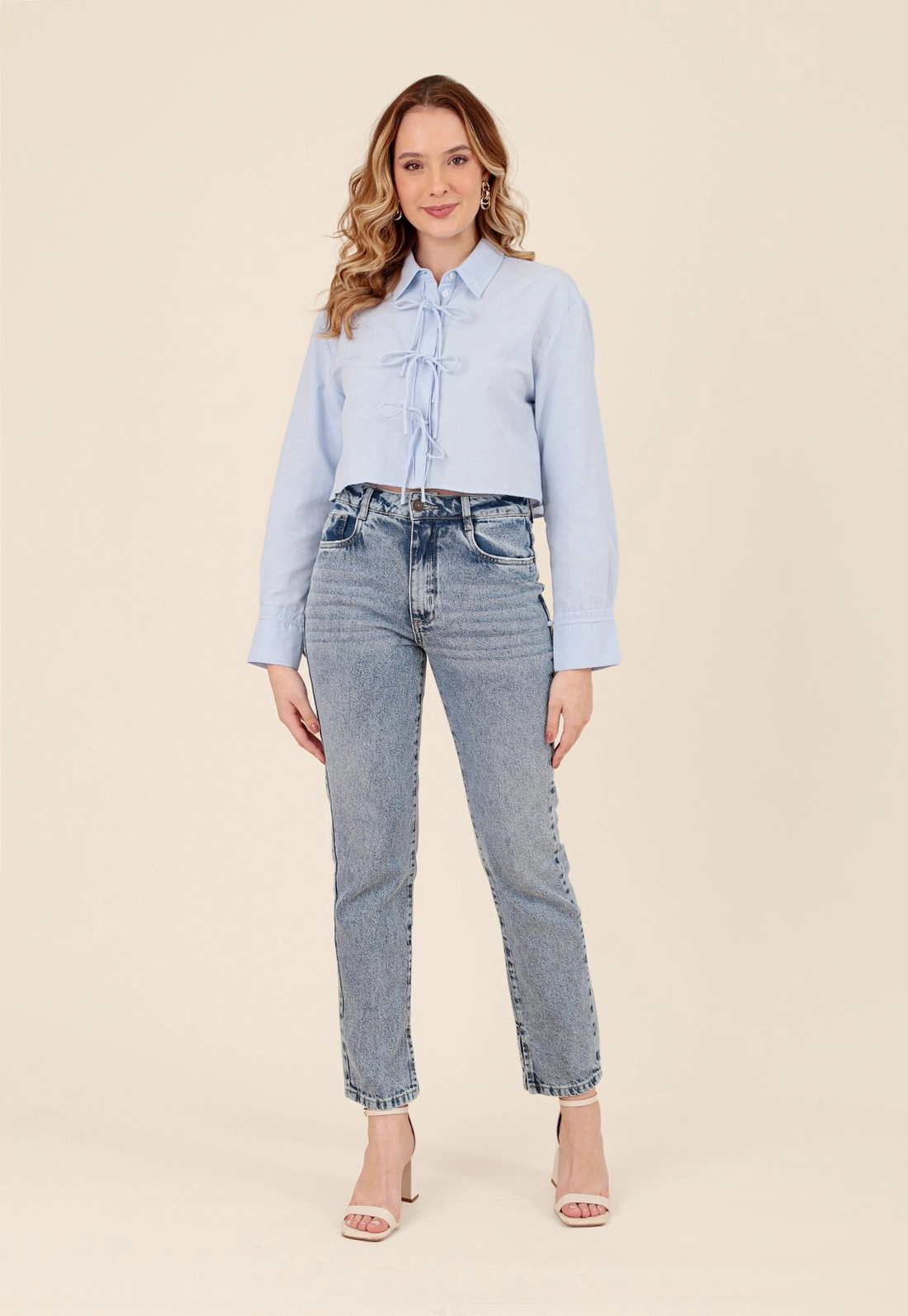 Camisa Cropped Em Algodão Com Laço Manga Longa