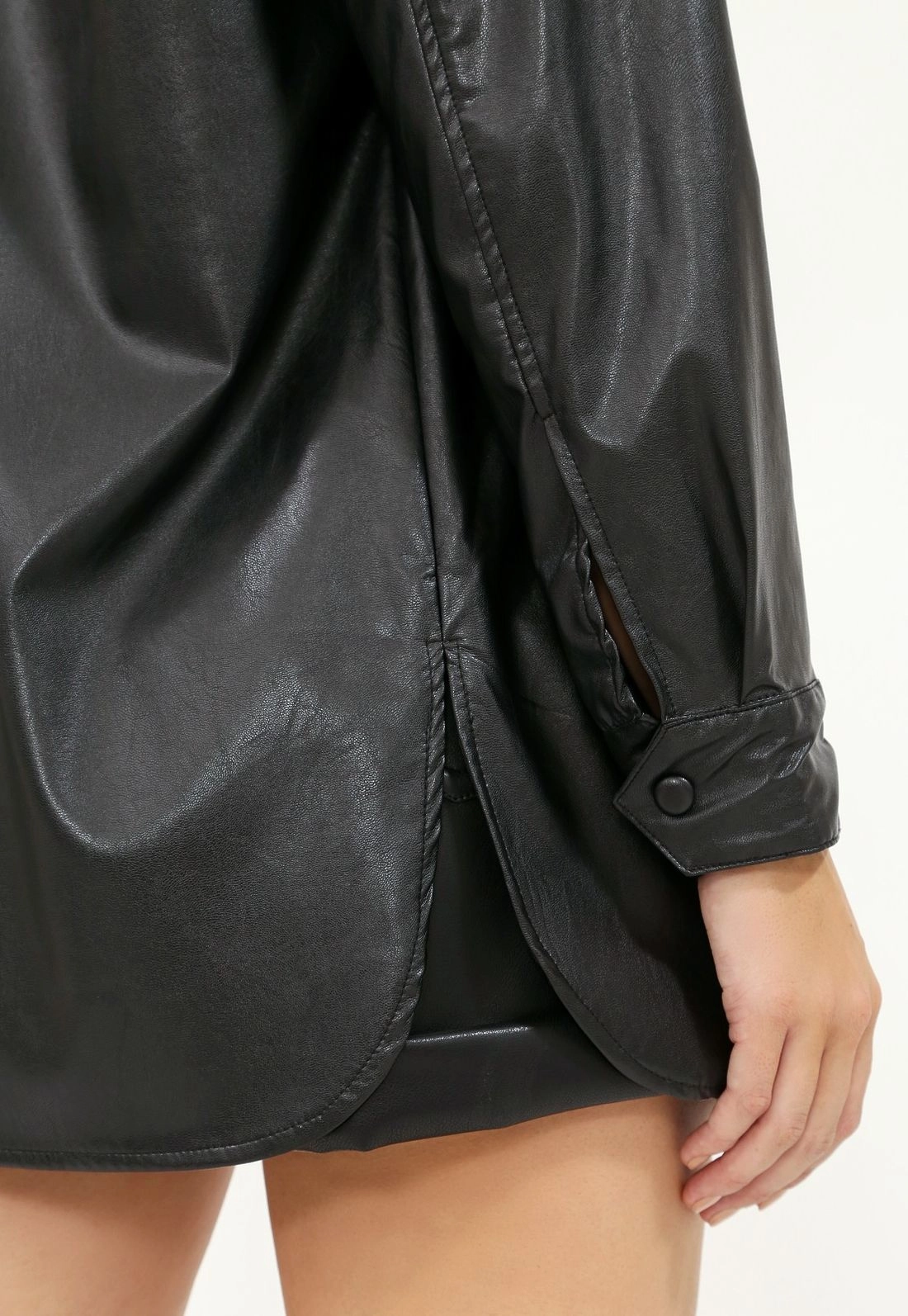 Overshirt Couro Sintetico Bolso Manga Longa