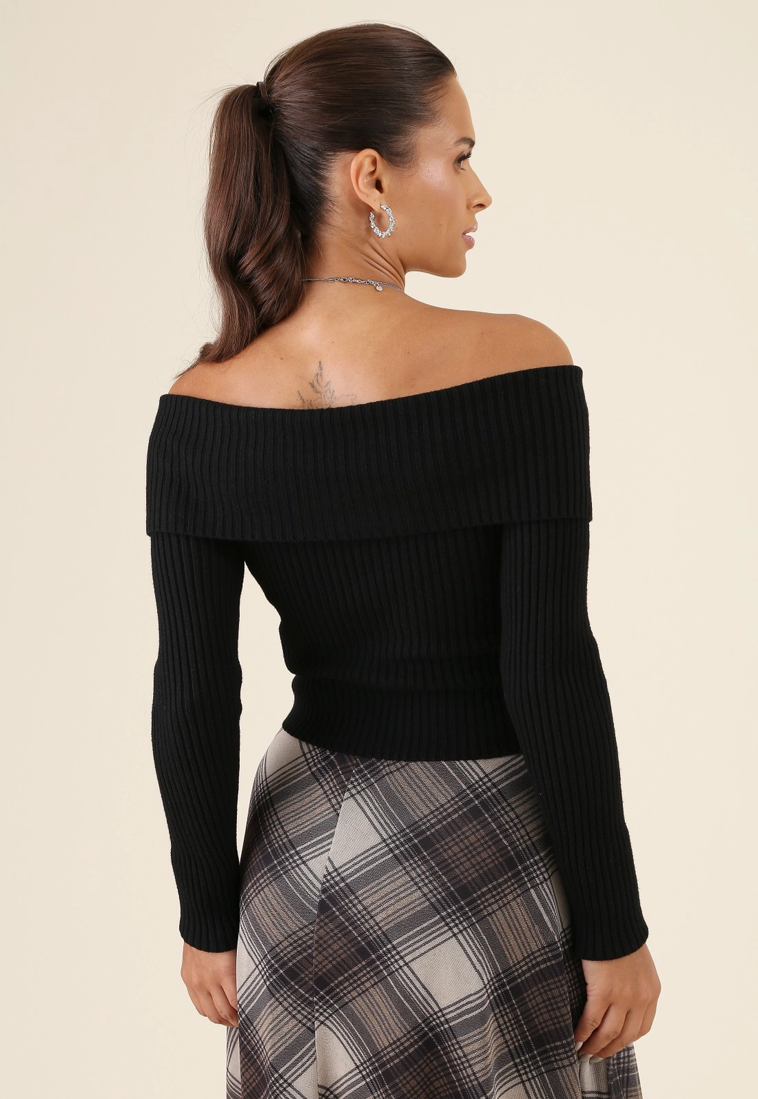 Blusa Tricô Manga Longa Ombro A Ombro Zíper Frente