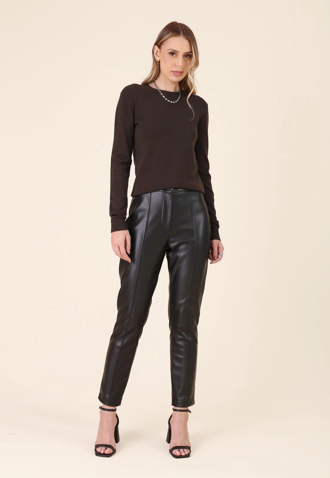 Calça Em Pu Com Nervura Frontal