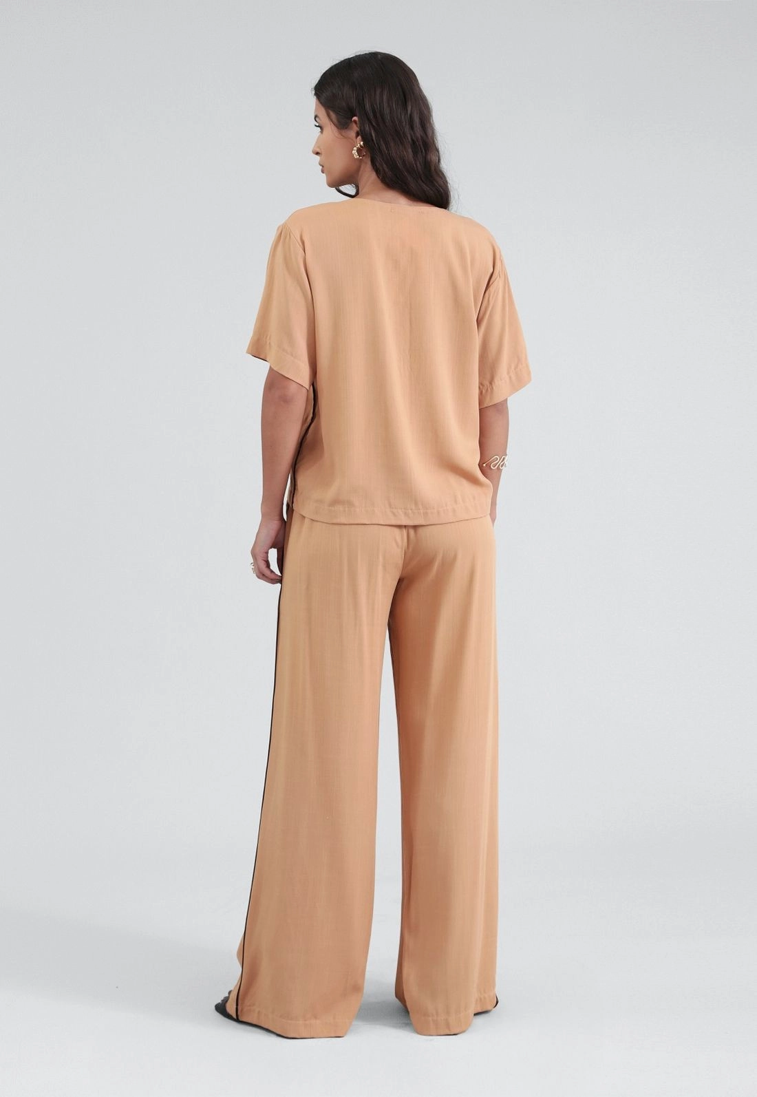 Blusa Manga Curta Com Filete Lateral Em Viscose Twill