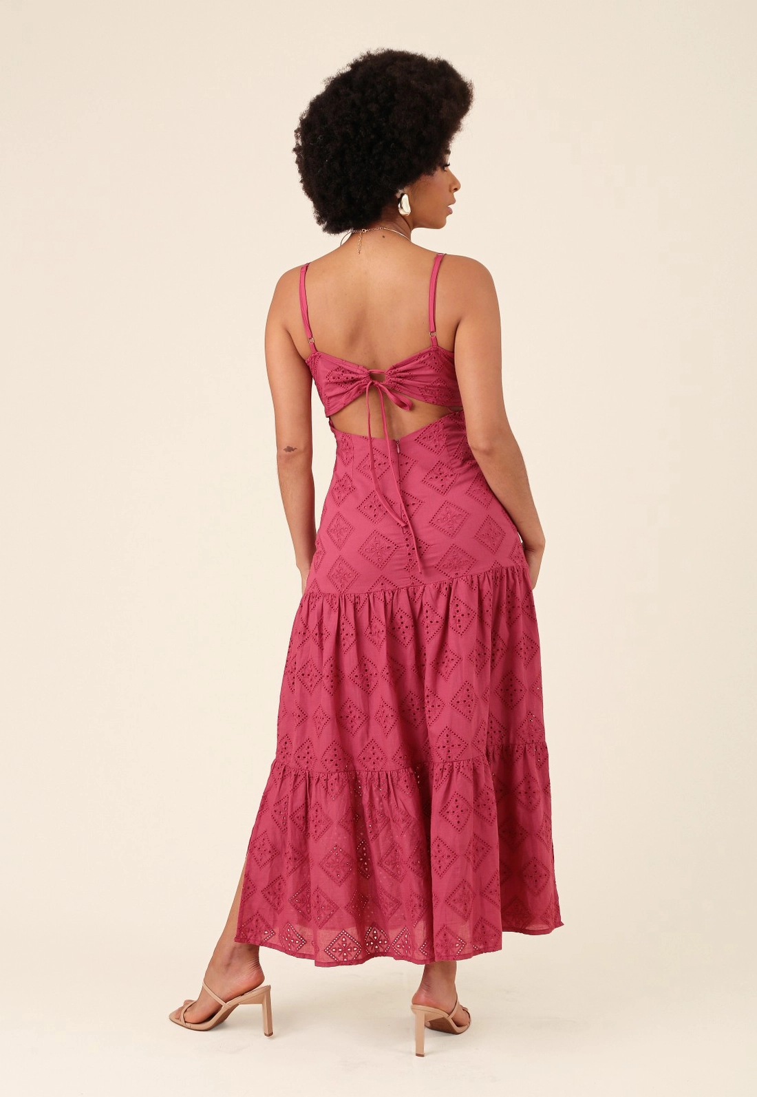 Vestido Longo Em Laise Com Recorte Busto
