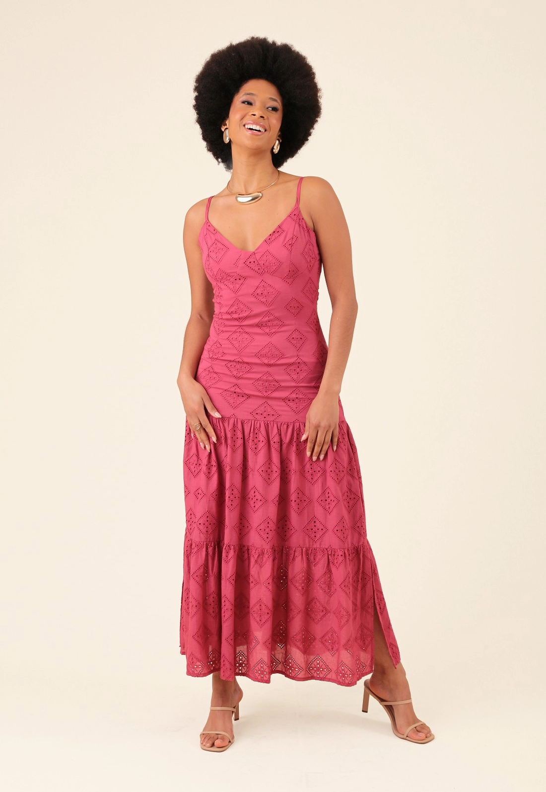 Vestido Longo Em Laise Com Recorte Busto