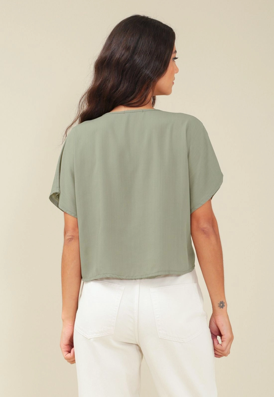 Blusa Em Viscolinho Decote V E Manga Ampla