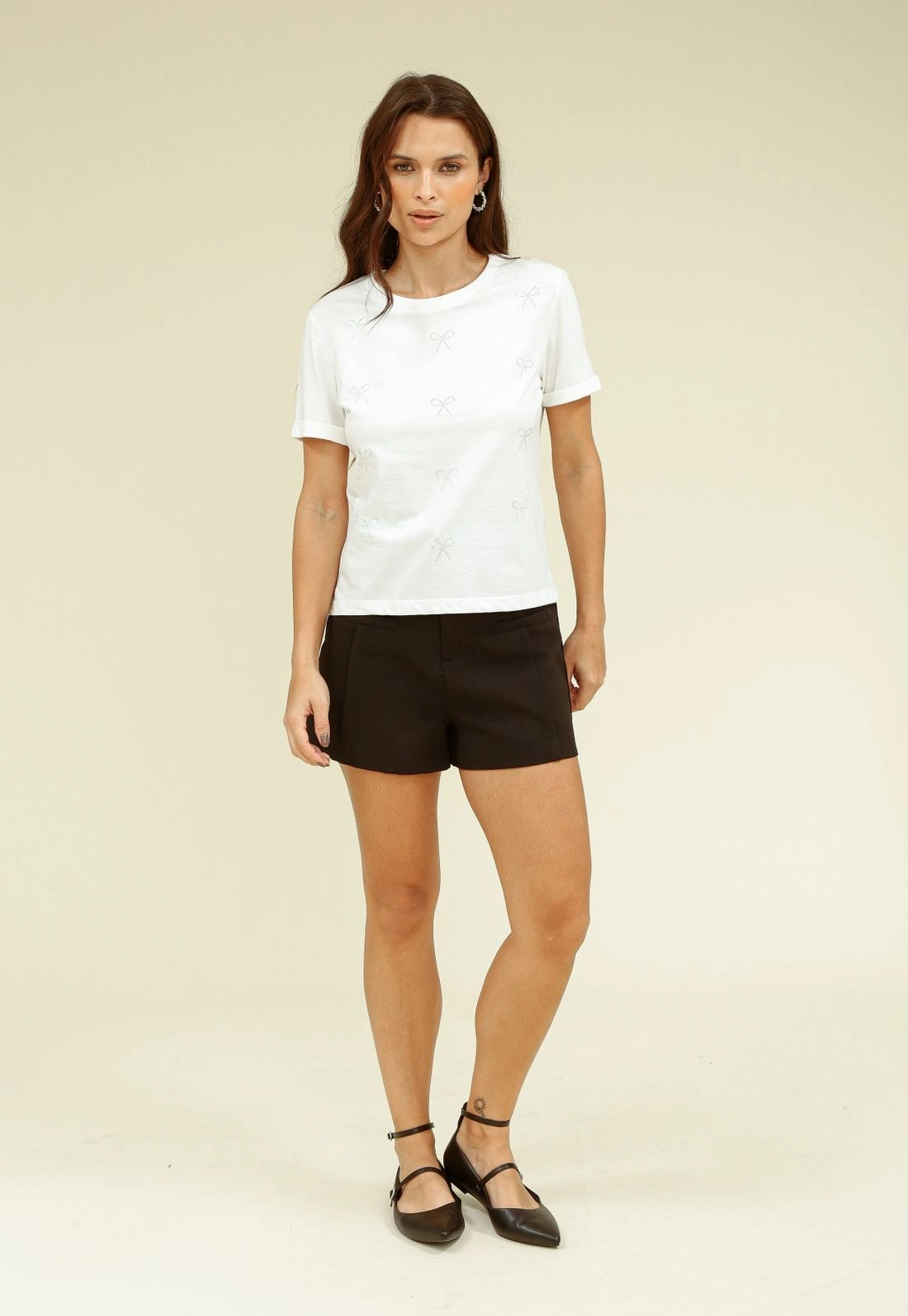 Blusa Em Meia Malha Com Aplique Strass Laço