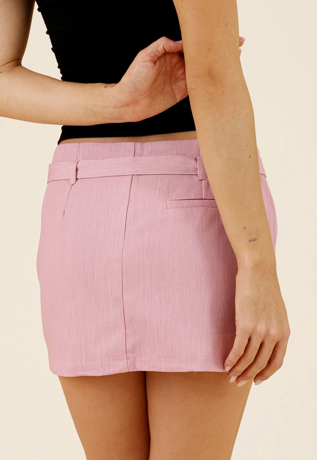 Short Saia Alfaiataria Com Cinto