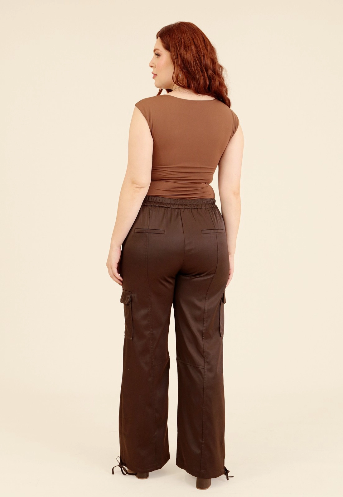 Calça Cargo Em Tecido Acetinado