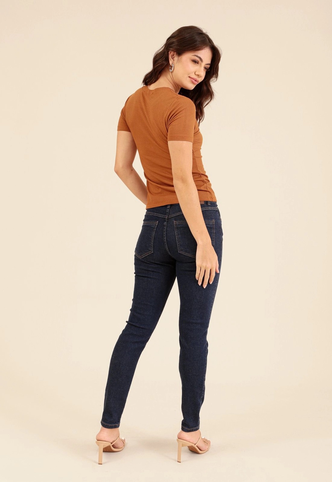 Calça Em Jeans Skinny Com Lycra