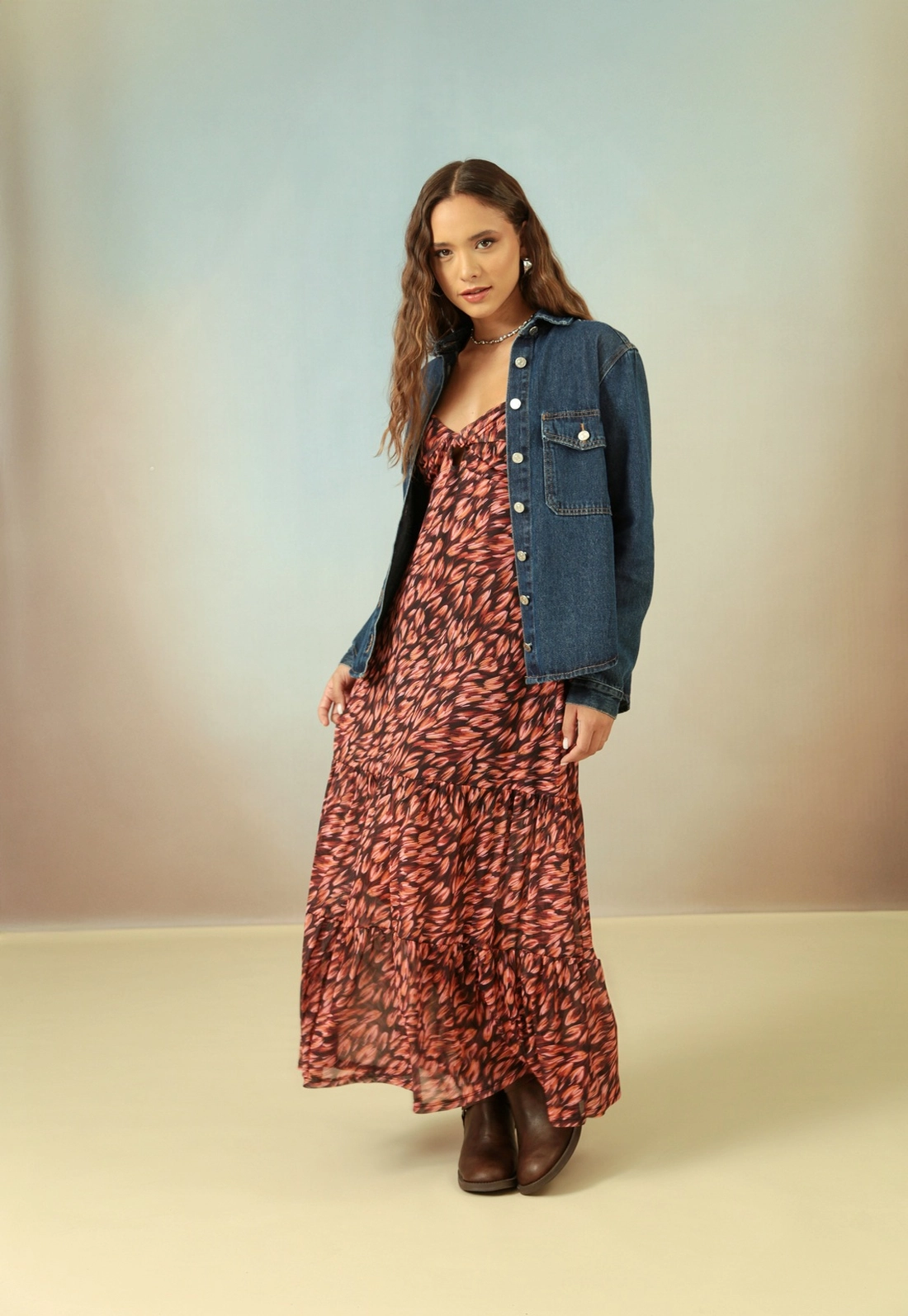 Vestido Em Tule Estampado Com Alça E Busto Torcido