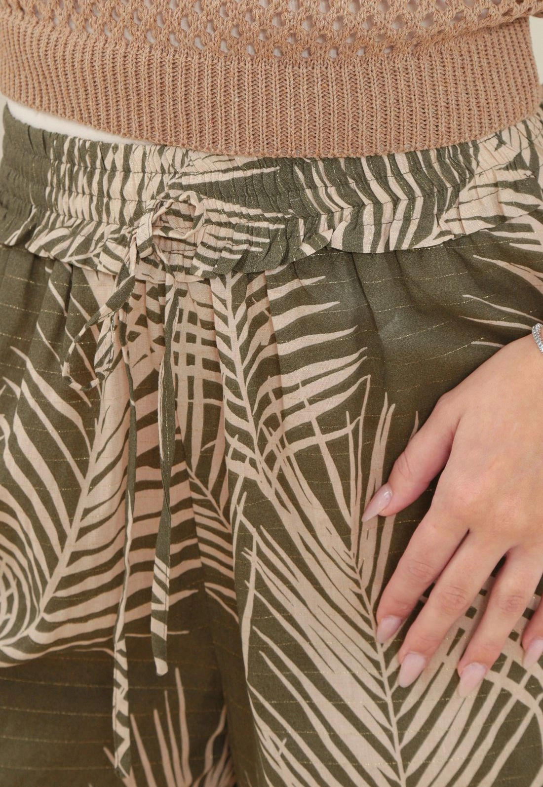 Calça Pantalona Em Viscose Com Lurex Estampa Folhagem