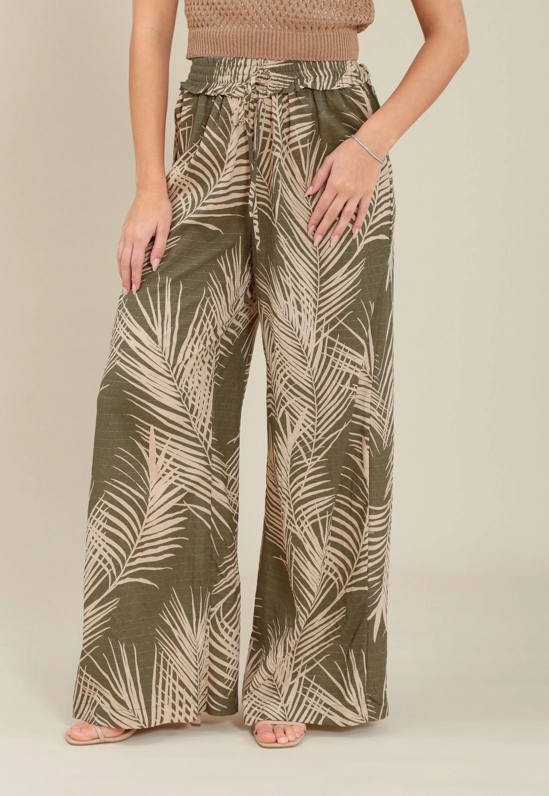 Calça Pantalona Em Viscose Com Lurex Estampa Folhagem