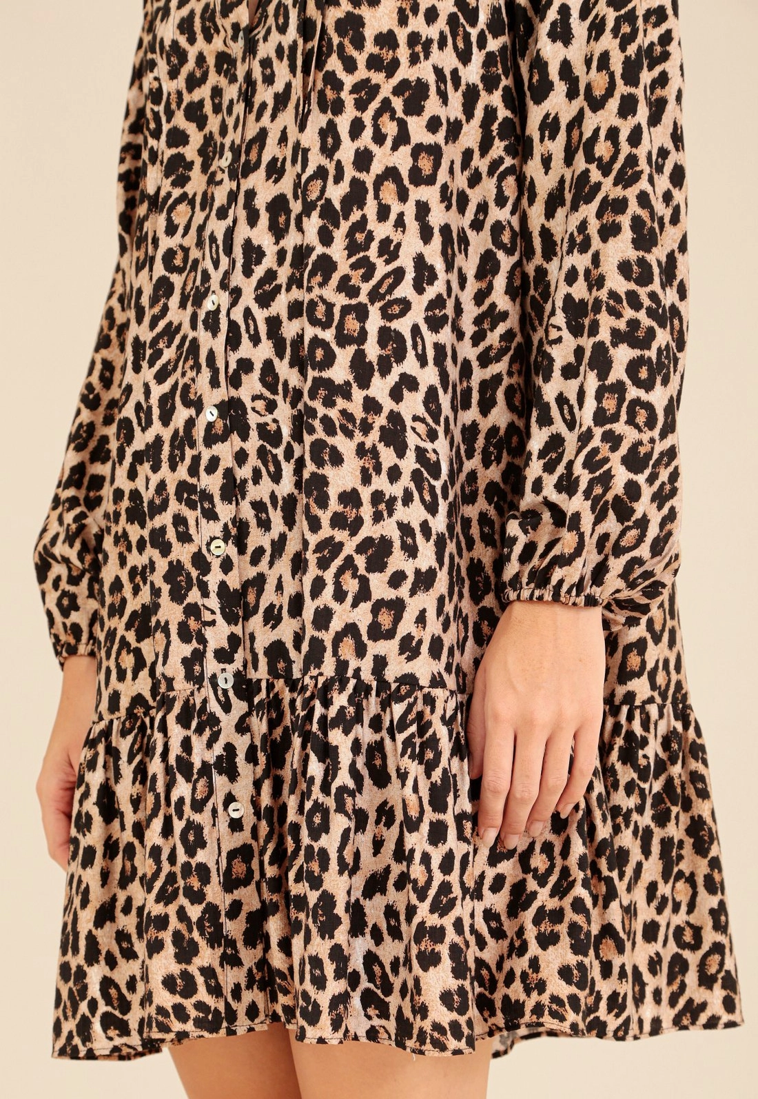 Vestido Curto Manga Longa Gola Padre Animal Print