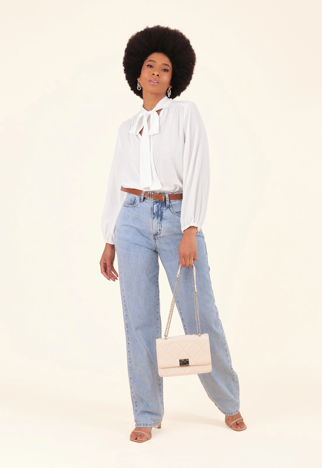 Blusa Em Viscose Manga Longa Com Gola Laço