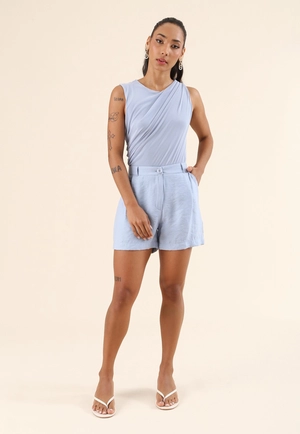 Short Em Alfaiataria Crepe Com Pregas